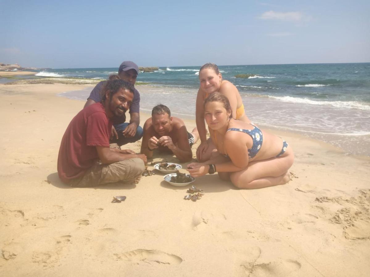 Beach Bungalow Yala Kirinda  Buitenkant foto