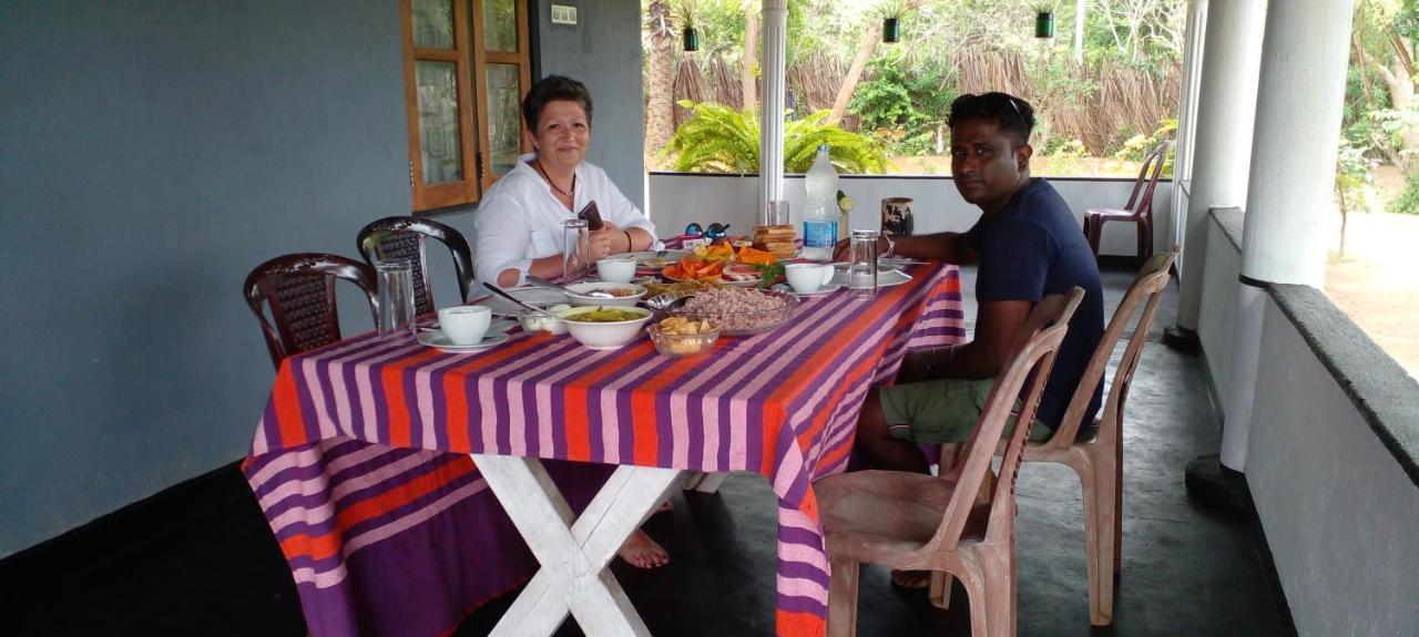 Beach Bungalow Yala Kirinda  Buitenkant foto