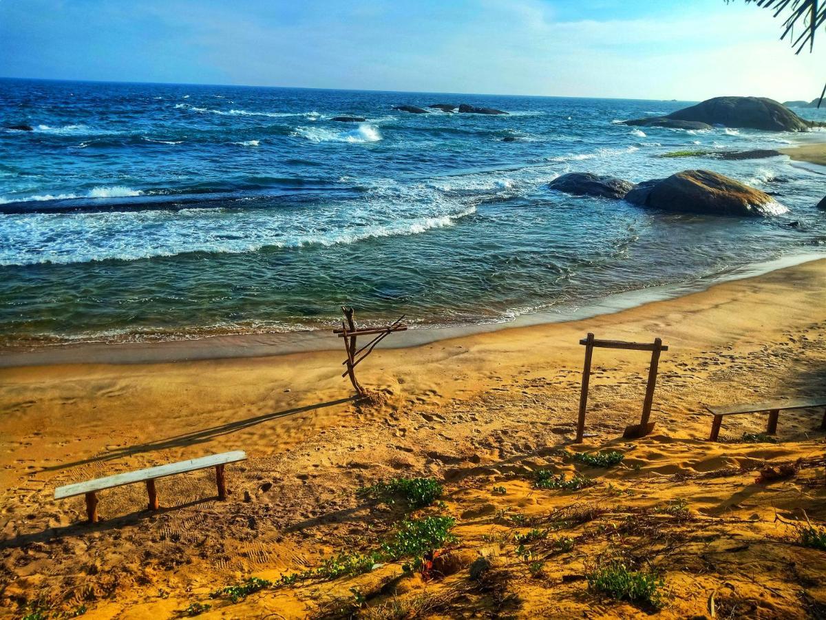 Beach Bungalow Yala Kirinda  Buitenkant foto