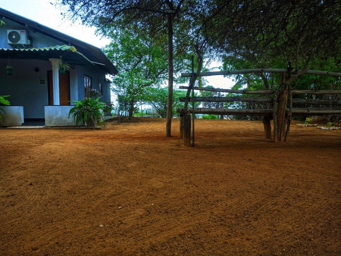 Beach Bungalow Yala Kirinda  Buitenkant foto